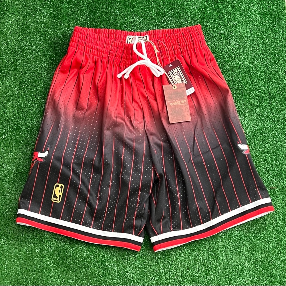 Chicago Bulls Mitchell & Ness Swingman Shorts